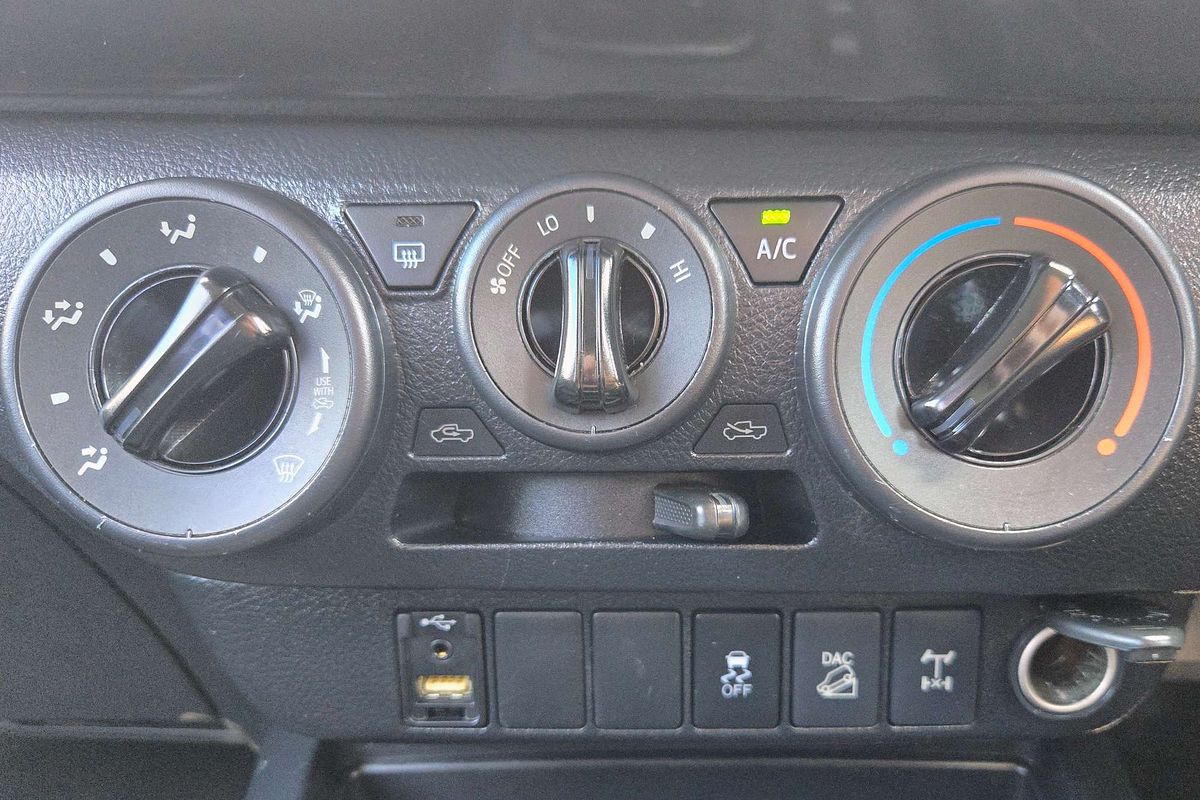 2019 Toyota Hilux SR GUN126R 4X4