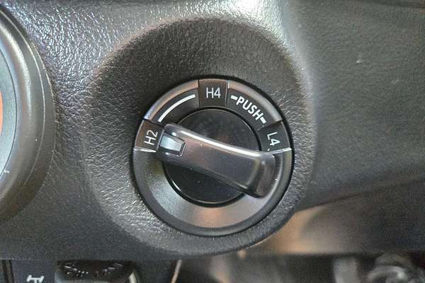 2019 Toyota Hilux SR GUN126R 4X4