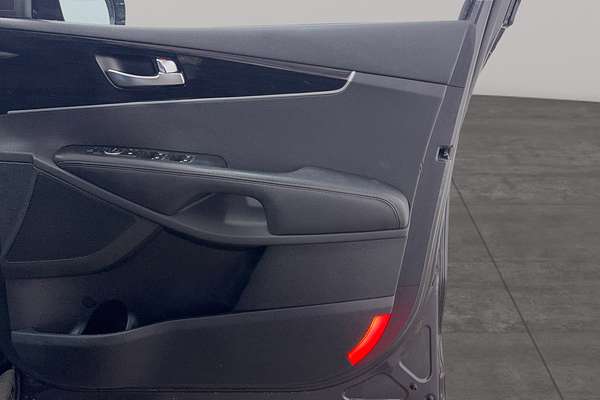 2019 Kia Sorento Si UM