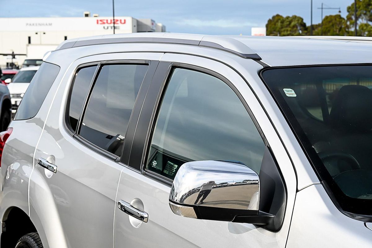 2021 Isuzu MU-X LS-T