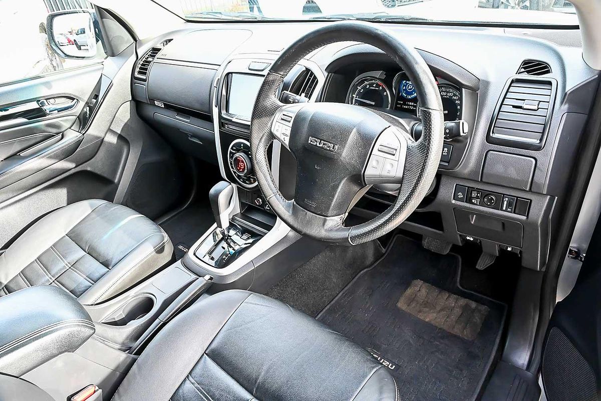 2021 Isuzu MU-X LS-T