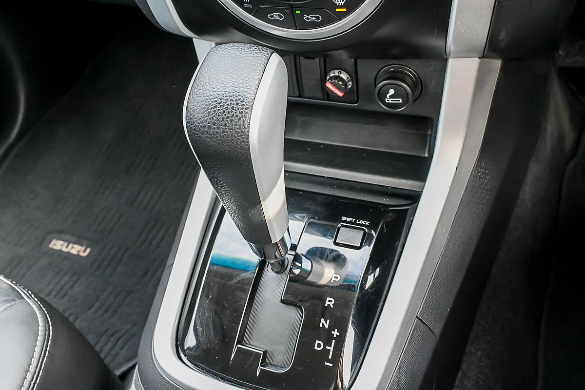 2021 Isuzu MU-X LS-T