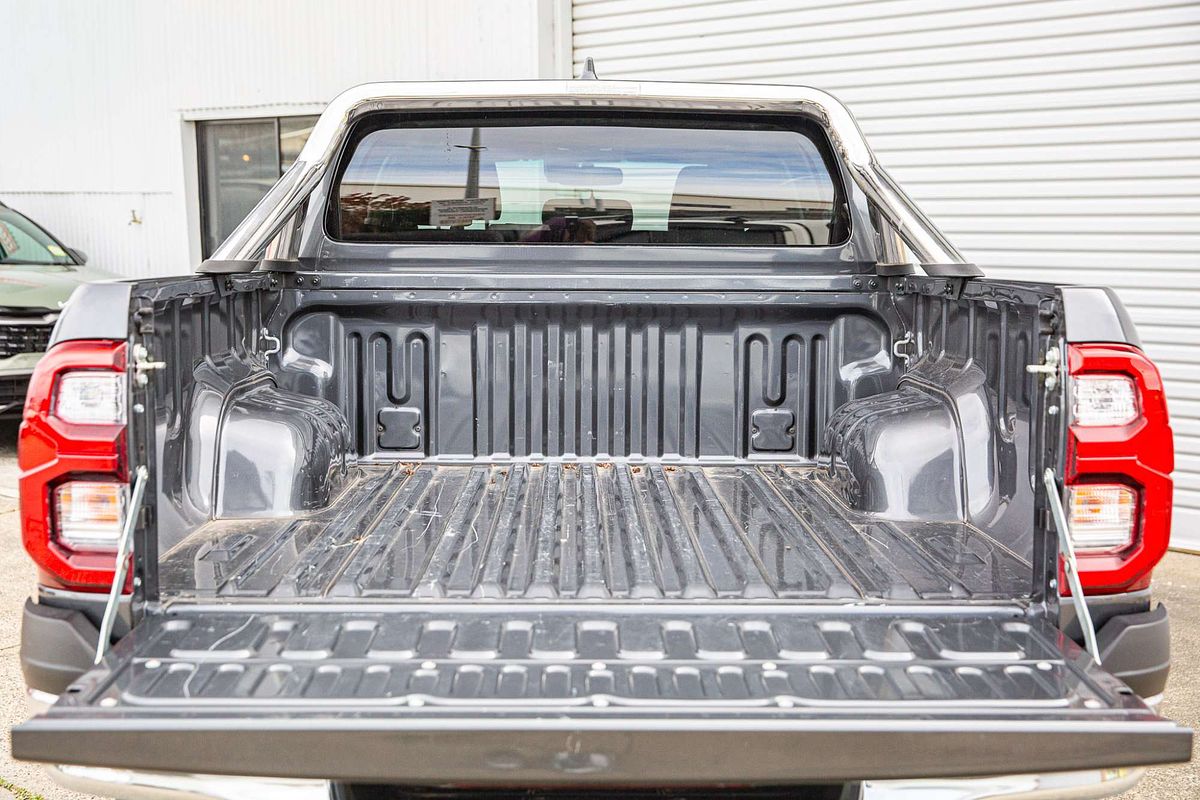 2023 Toyota Hilux SR5 GUN126R 4X4