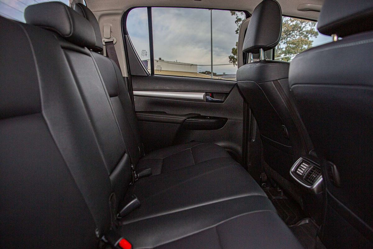 2023 Toyota Hilux SR5 GUN126R 4X4