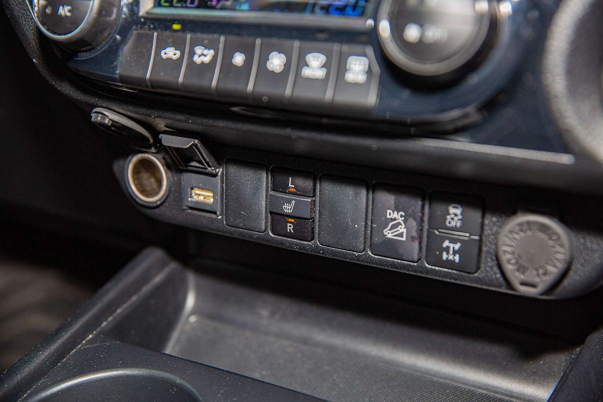 2023 Toyota Hilux SR5 GUN126R 4X4