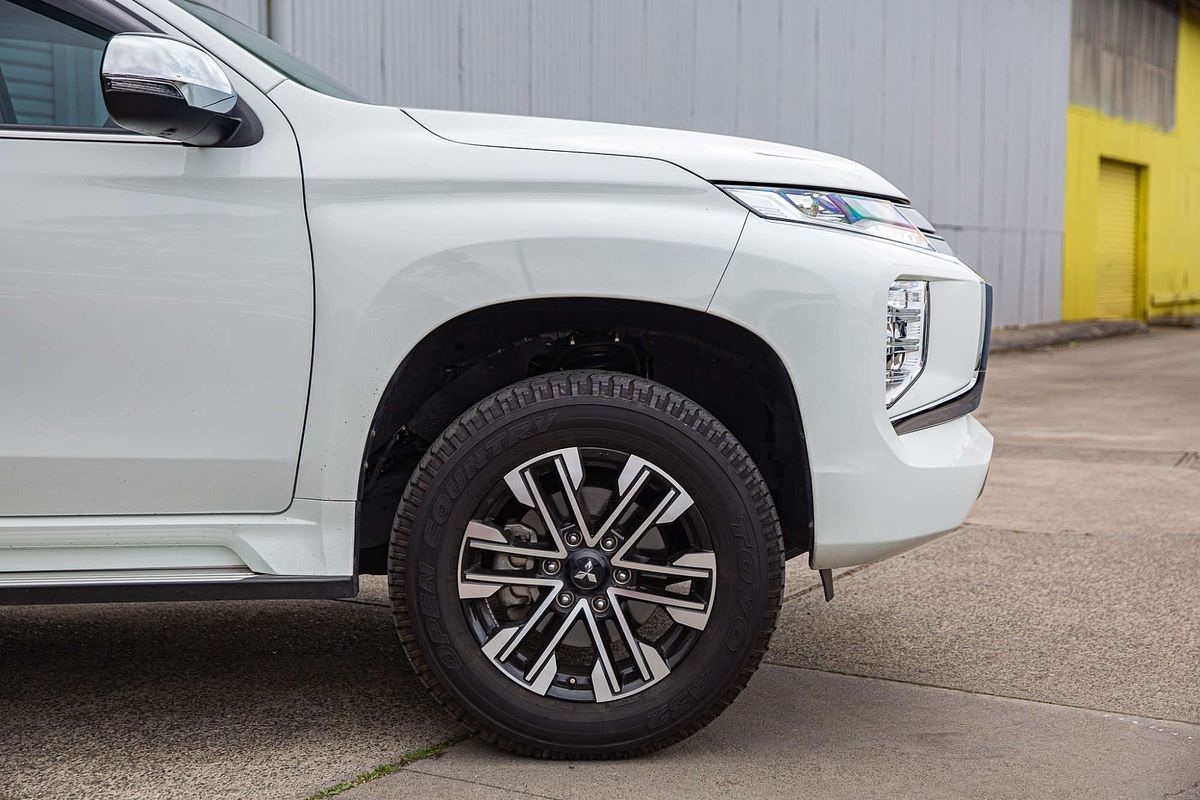 2022 Mitsubishi Pajero Sport GLS QF