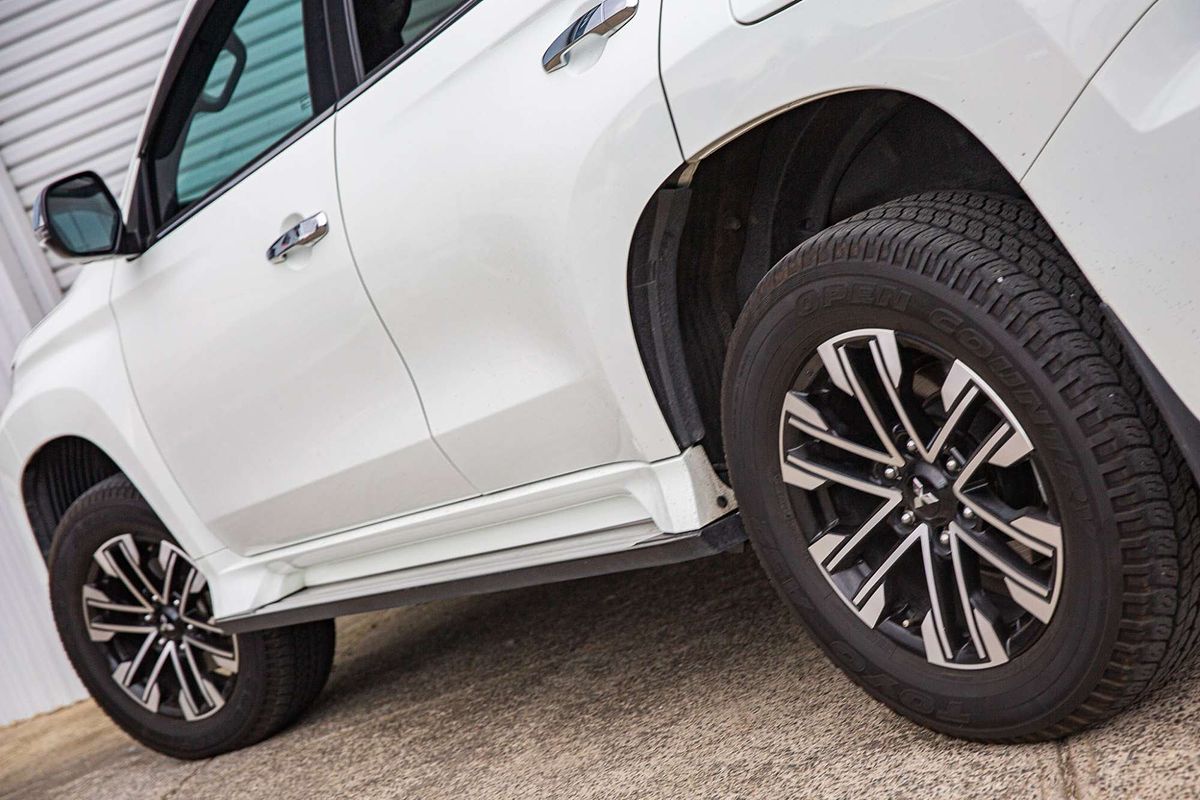 2022 Mitsubishi Pajero Sport GLS QF