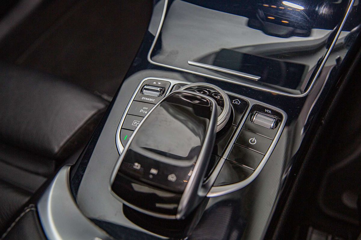 2018 Mercedes-Benz C-Class C300 W205