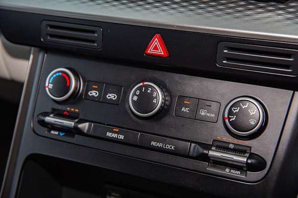 2021 Kia Carnival S KA4