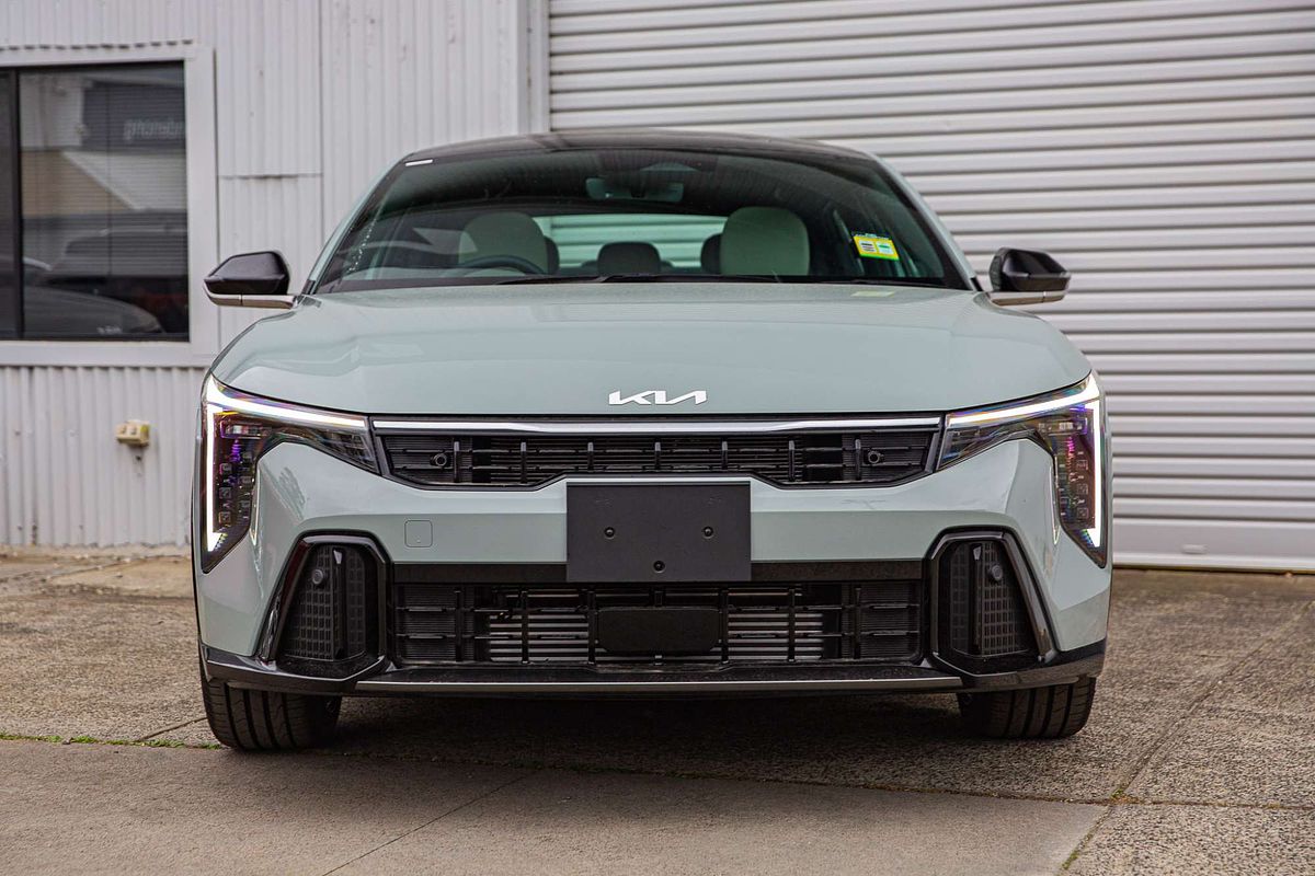 2025 Kia K4 GT-Line CL4m