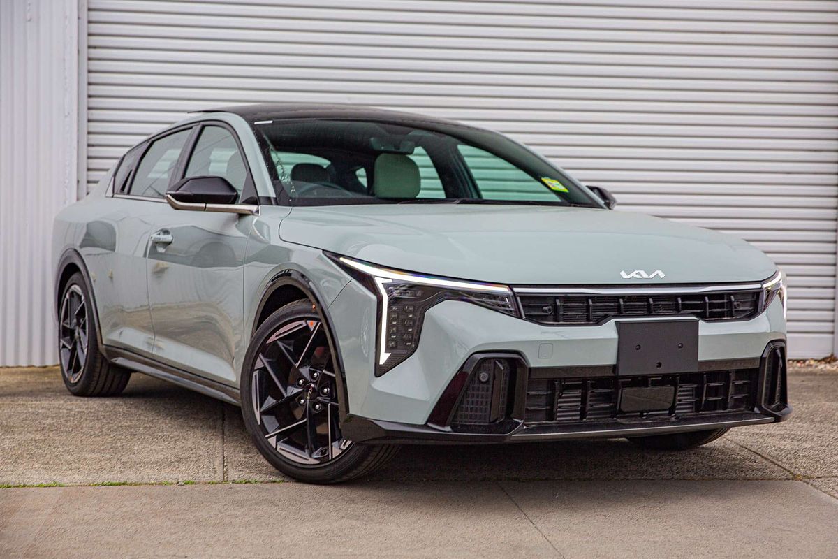 2025 Kia K4 GT-Line CL4m
