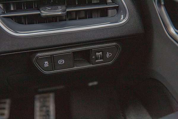 2025 Kia K4 GT-Line CL4m