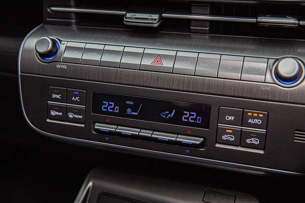 2025 Hyundai Kona Premium SX2.V3