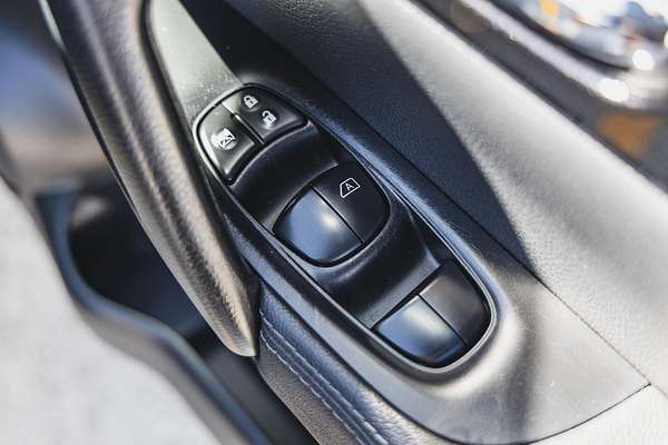 2015 Nissan QASHQAI Ti J11