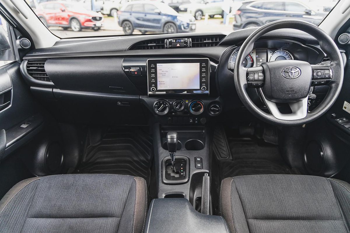 2020 Toyota Hilux SR GUN126R 4X4