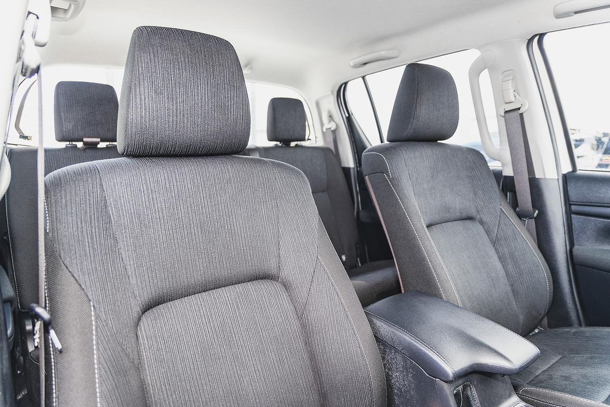 2020 Toyota Hilux SR GUN126R 4X4
