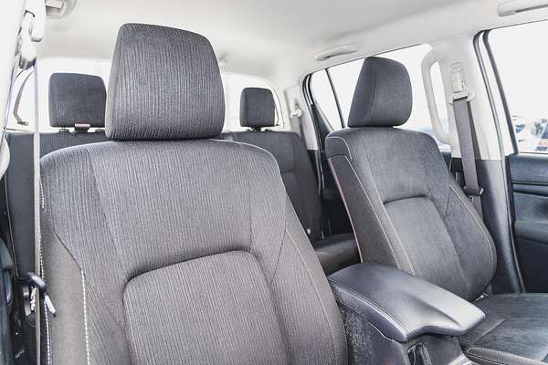 2020 Toyota Hilux SR GUN126R 4X4