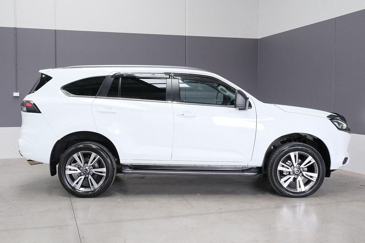 2023 Isuzu MU-X LS-T