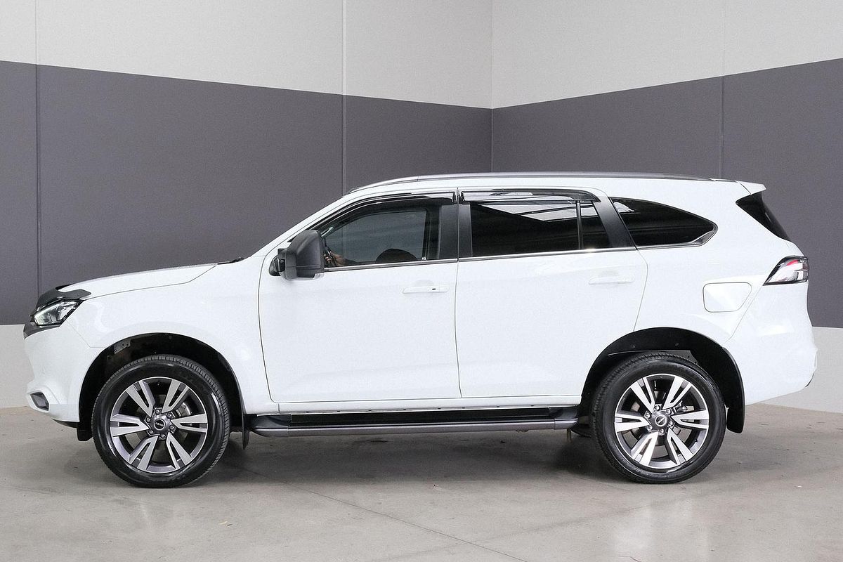 2023 Isuzu MU-X LS-T