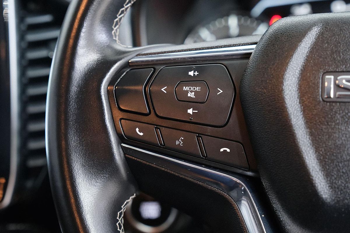 2023 Isuzu MU-X LS-T