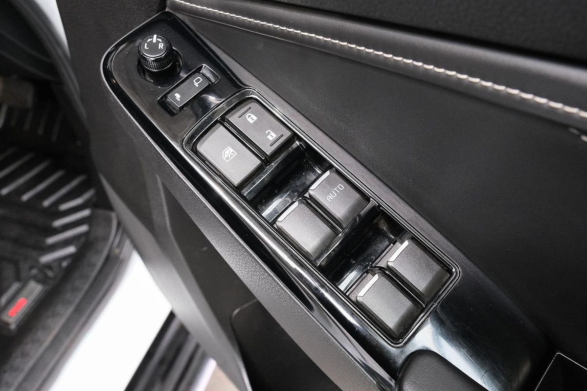 2023 Isuzu MU-X LS-T