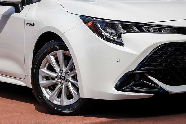 2024 Toyota Corolla SX Hybrid ZWE219R