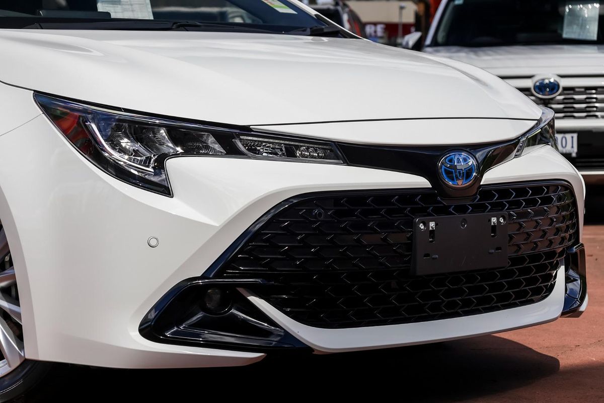 2024 Toyota Corolla SX Hybrid ZWE219R
