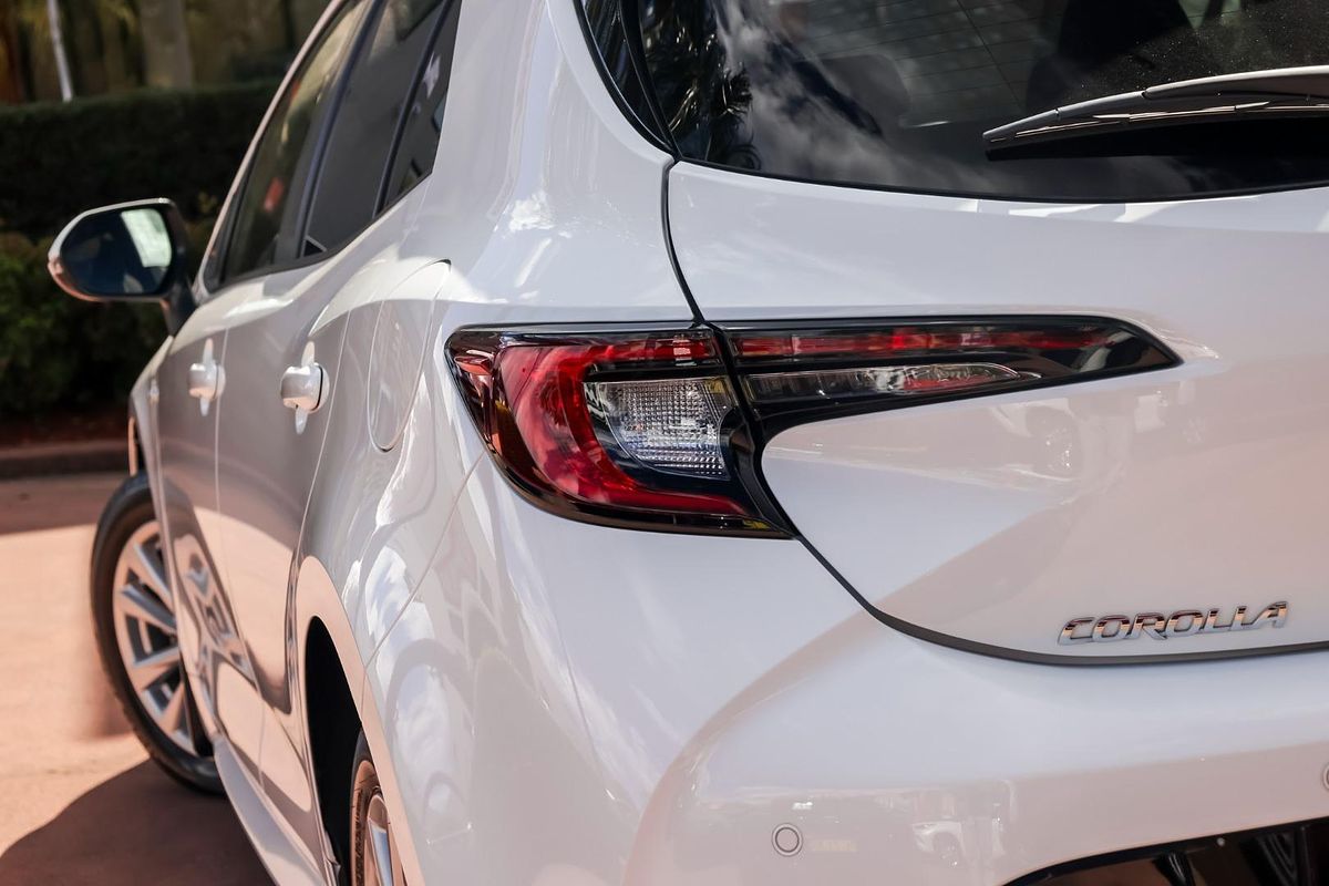 2024 Toyota Corolla SX Hybrid ZWE219R