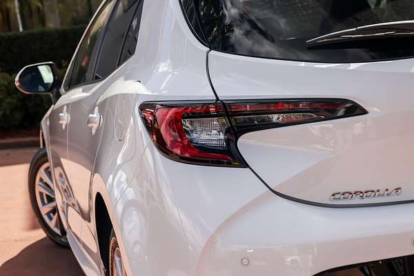 2024 Toyota Corolla SX Hybrid ZWE219R