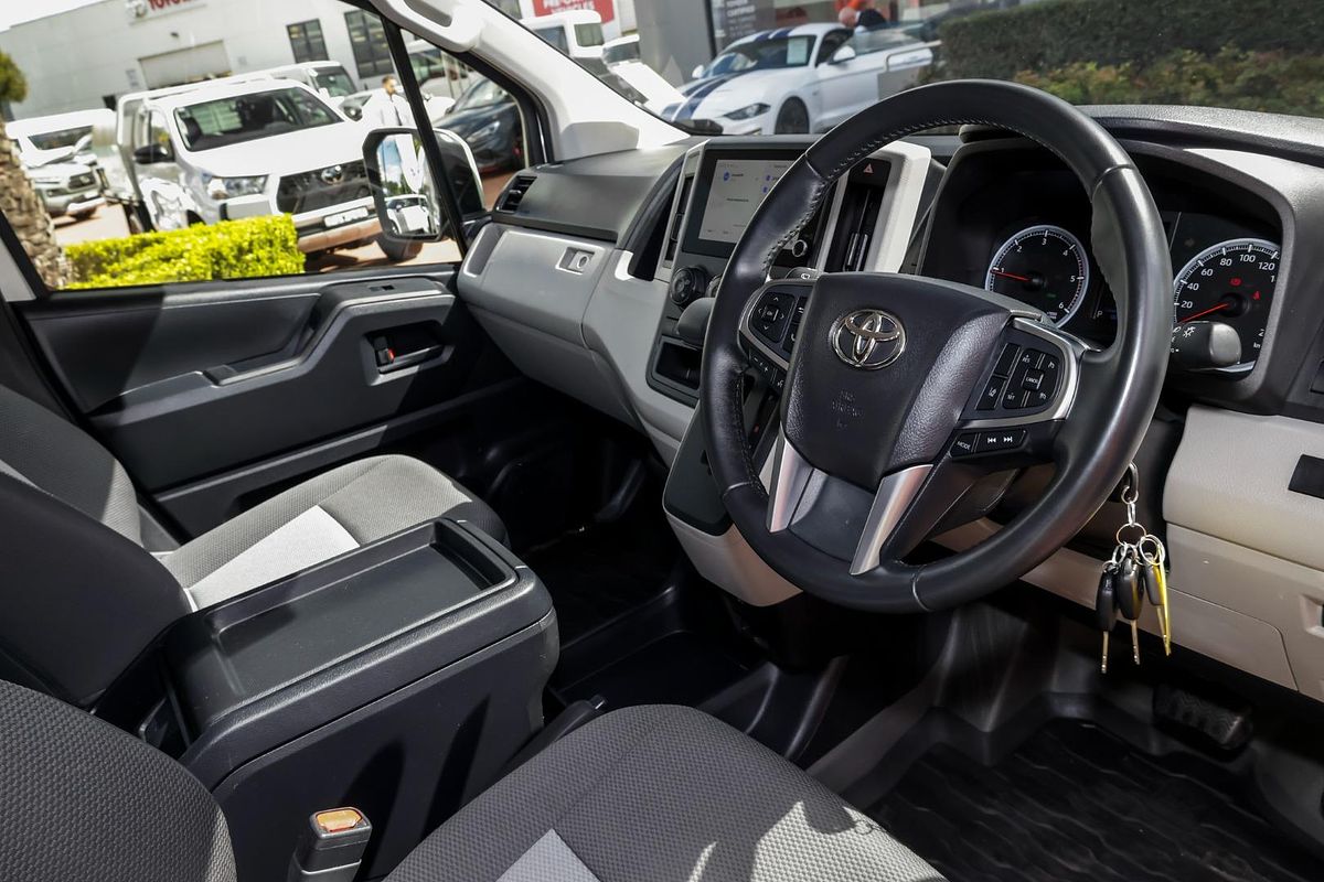 2023 Toyota Hiace GDH300R LWB