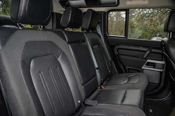 2020 Land Rover Defender 110 D240 SE L663
