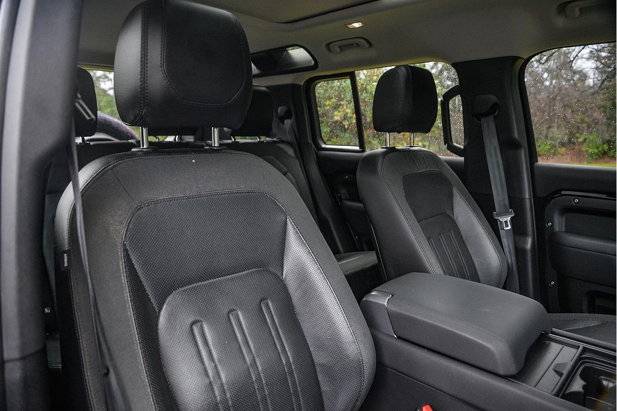 2020 Land Rover Defender 110 D240 SE L663