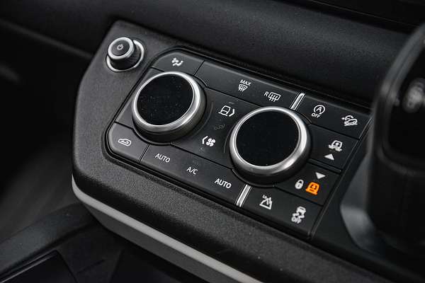2020 Land Rover Defender 110 D240 SE L663