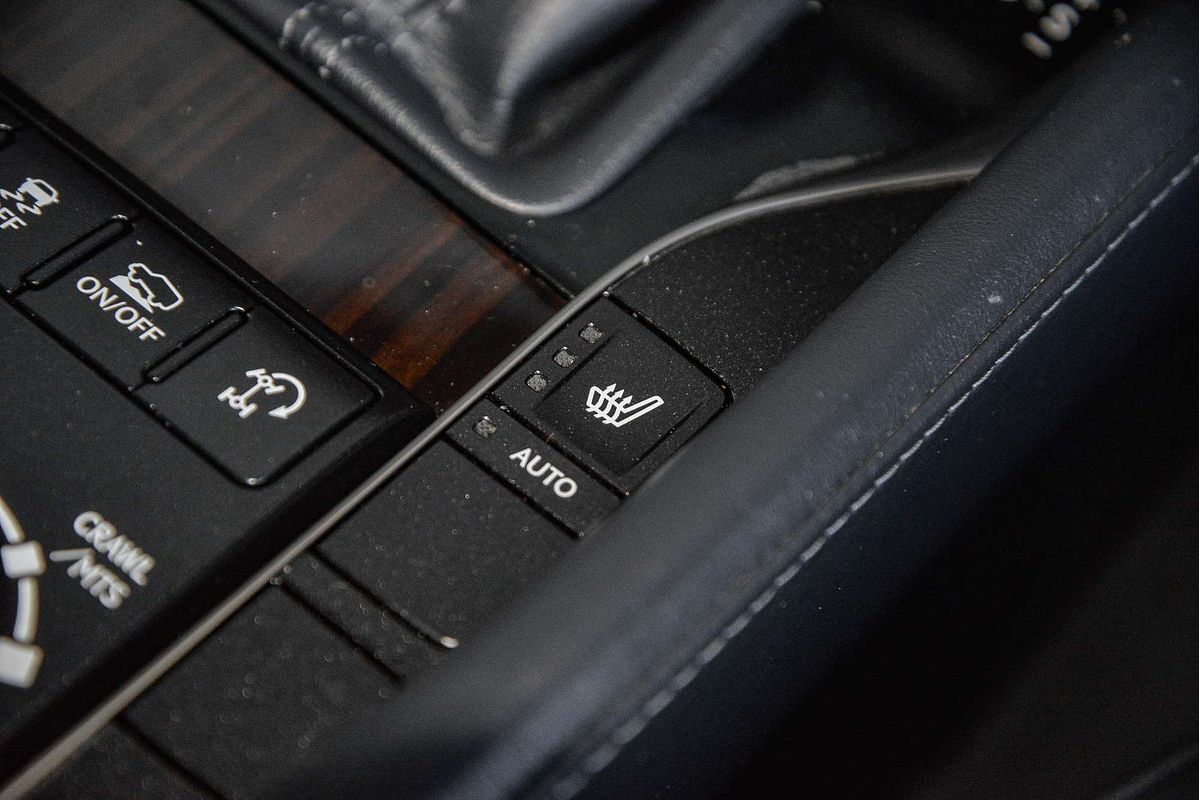 2018 Lexus LX LX450d VDJ201R