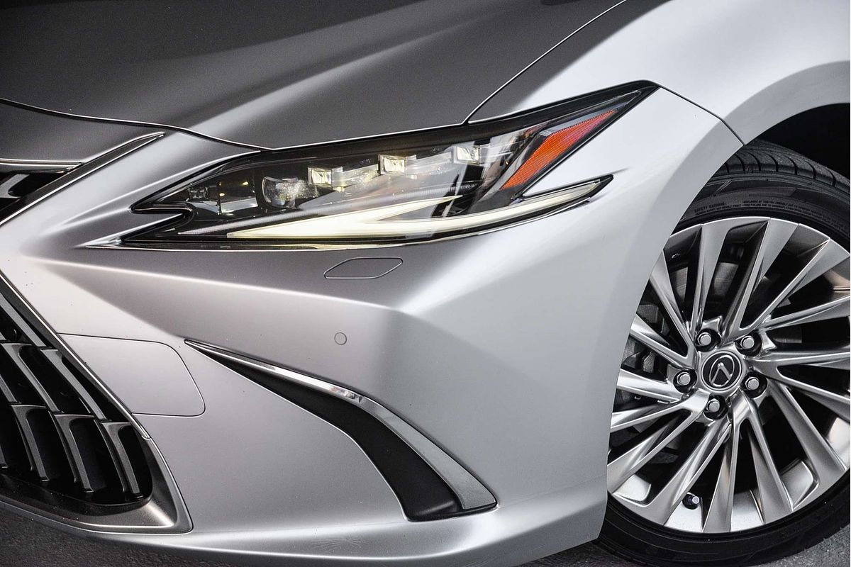 2022 Lexus ES ES300h Sports Luxury AXZH10R