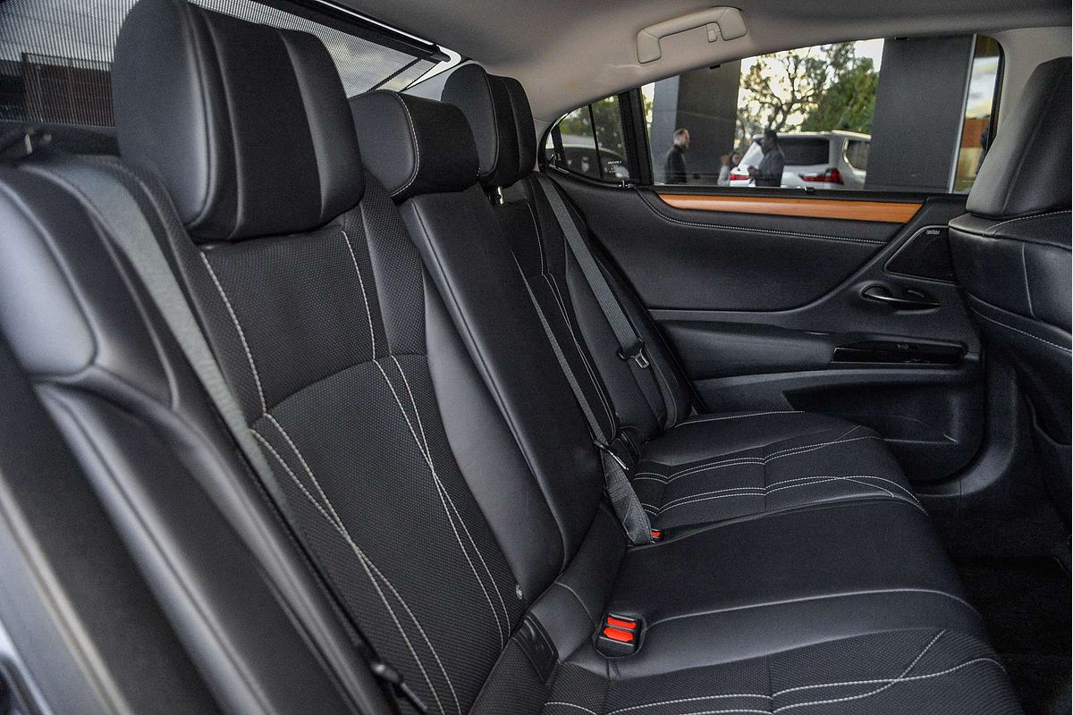 2022 Lexus ES ES300h Sports Luxury AXZH10R