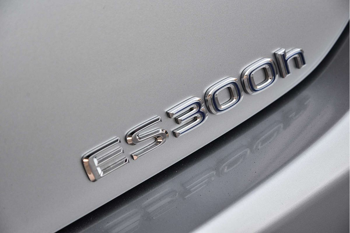2022 Lexus ES ES300h Sports Luxury AXZH10R