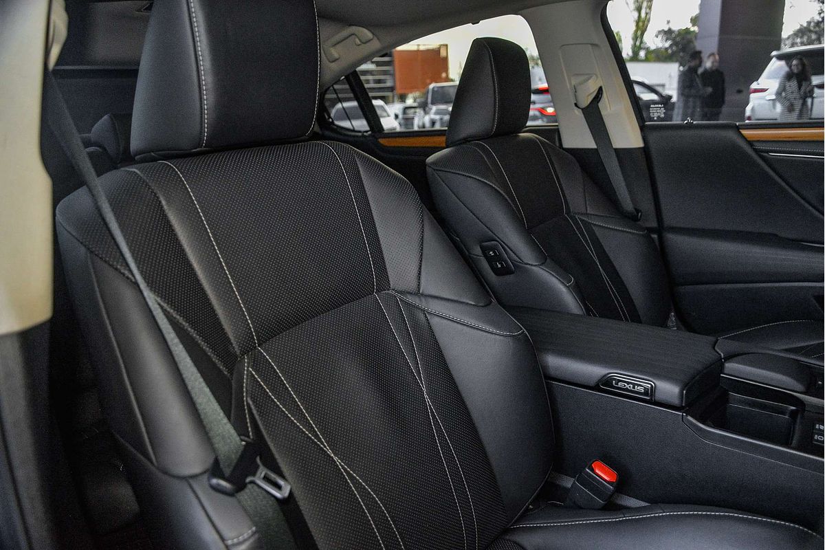 2022 Lexus ES ES300h Sports Luxury AXZH10R
