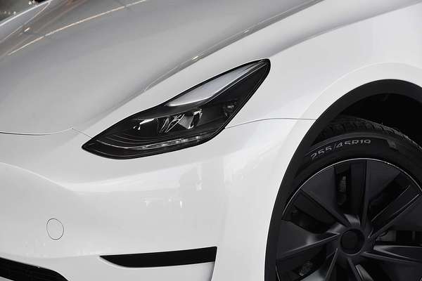 2024 Tesla Model Y REAR-WHEEL DRIVE MY24