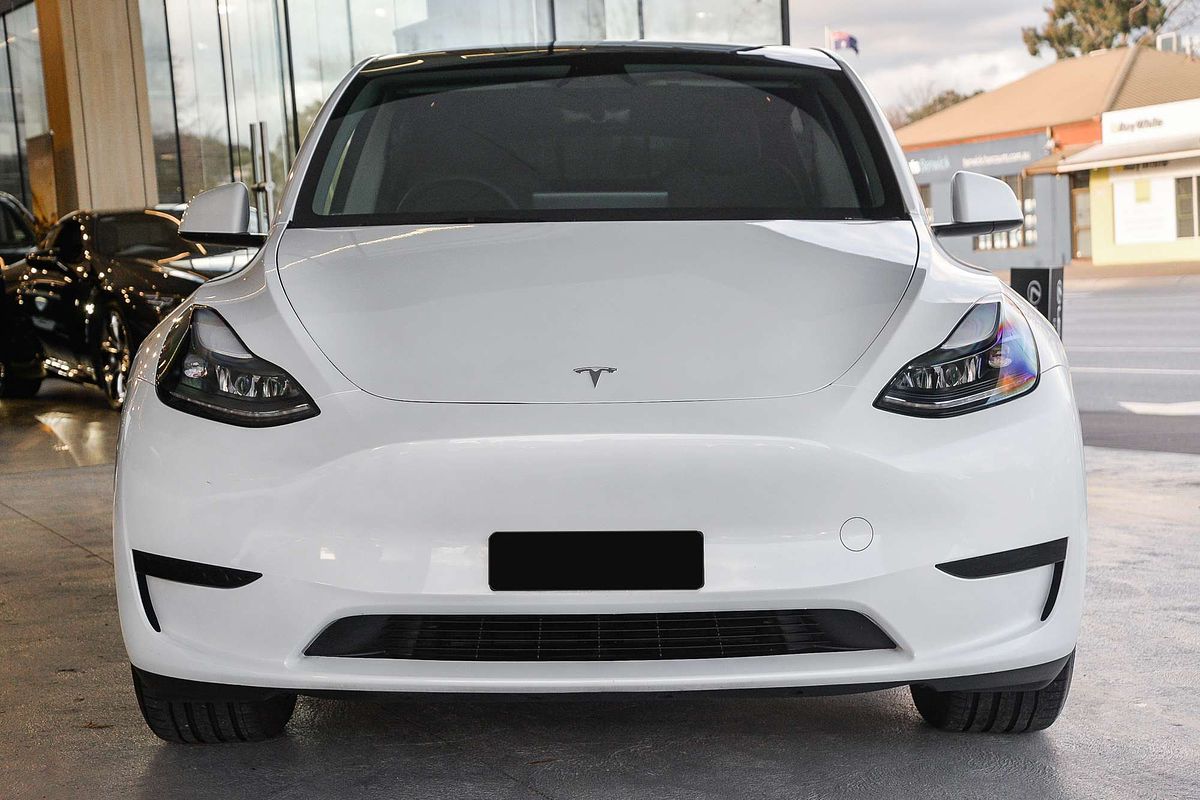 2024 Tesla Model Y REAR-WHEEL DRIVE MY24