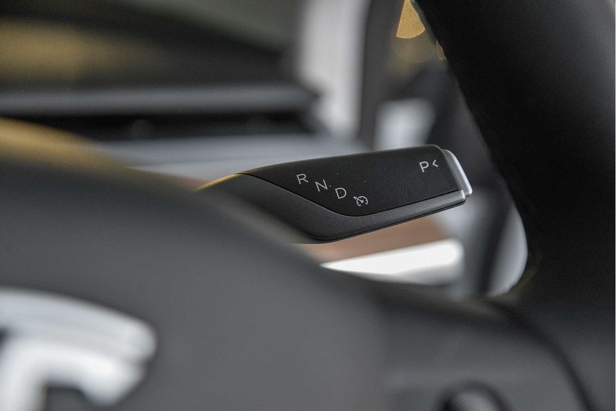 2024 Tesla Model Y REAR-WHEEL DRIVE MY24