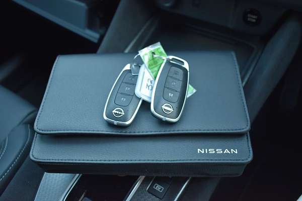 2025 Nissan QASHQAI N-DESIGN e-POWER J12