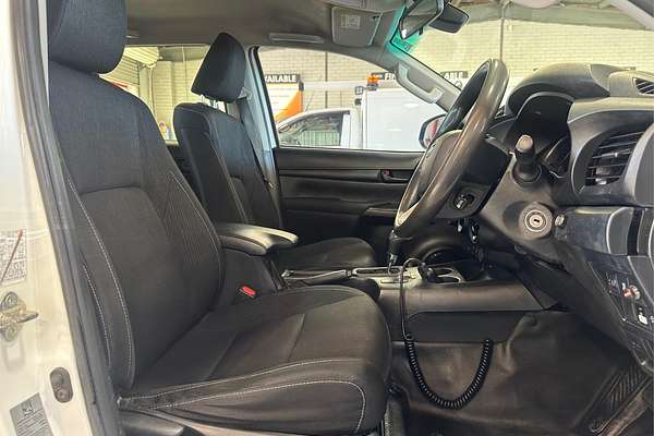 2020 Toyota Hilux SR GUN126R 4X4