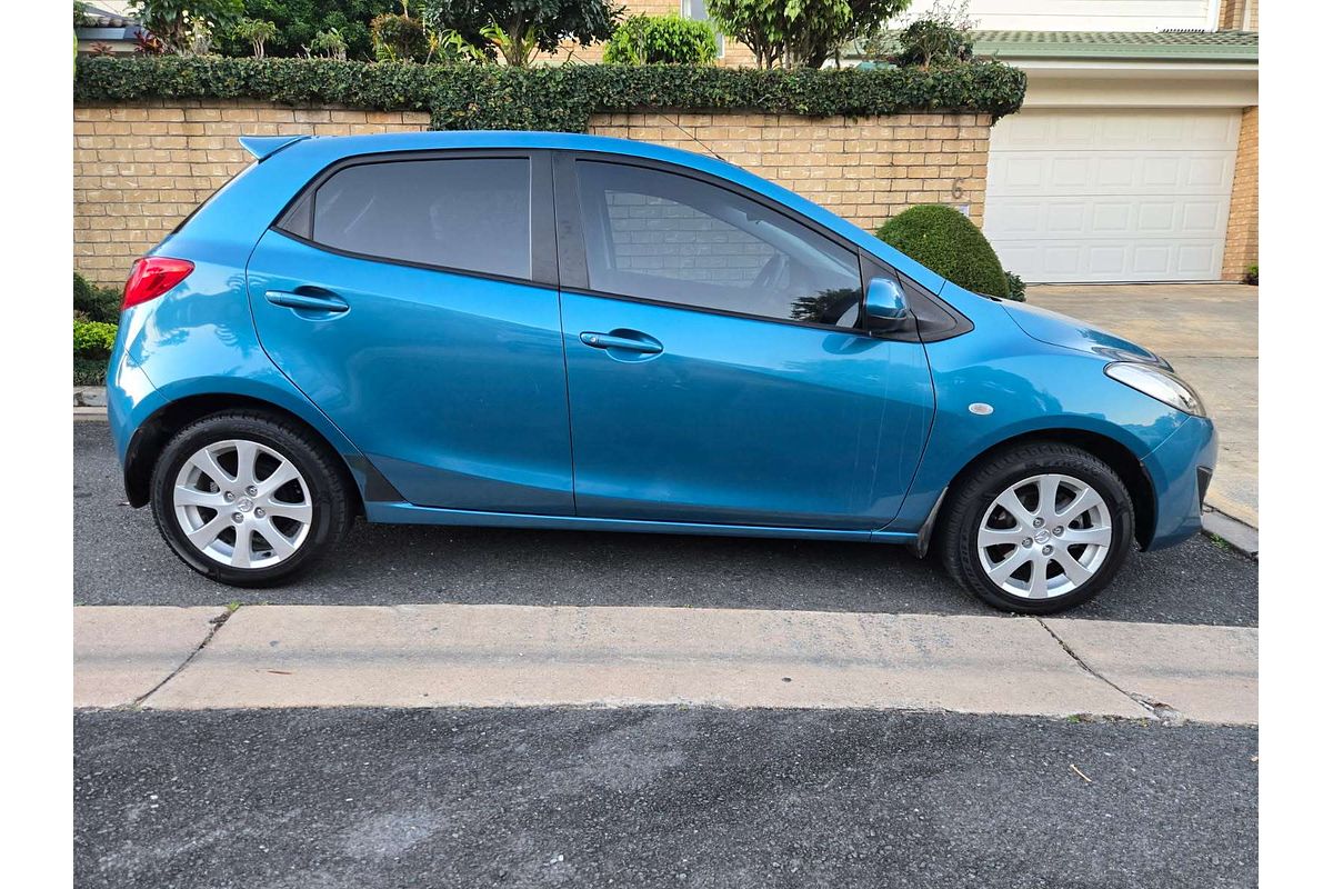 2011 Mazda 2 Maxx DE Series 1