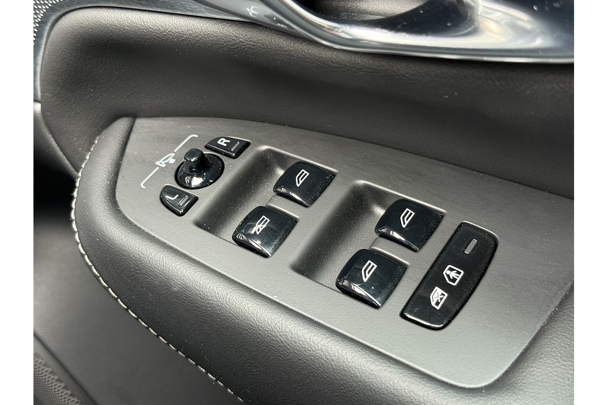 2021 Volvo XC90 Recharge Plug-In Hybrid