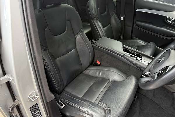 2021 Volvo XC90 Recharge Plug-In Hybrid