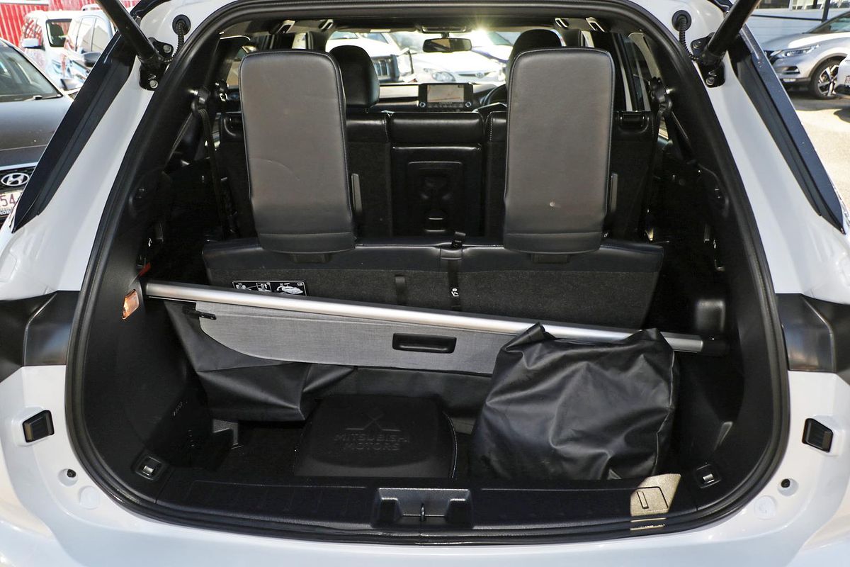 2024 Mitsubishi Outlander PHEV GSR ZM