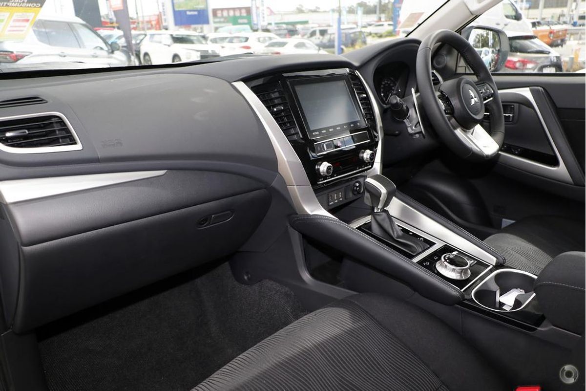 2024 Mitsubishi Pajero Sport GLX QG