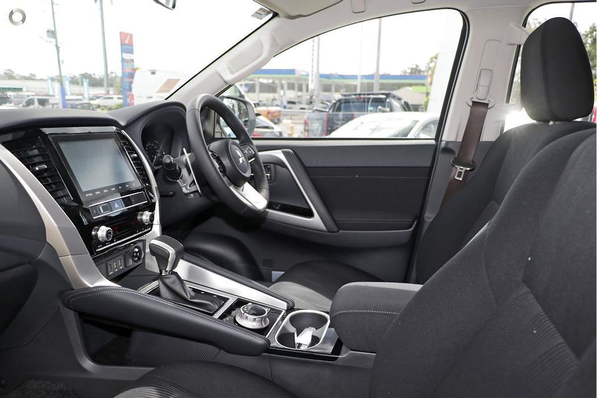 2024 Mitsubishi Pajero Sport GLX QG