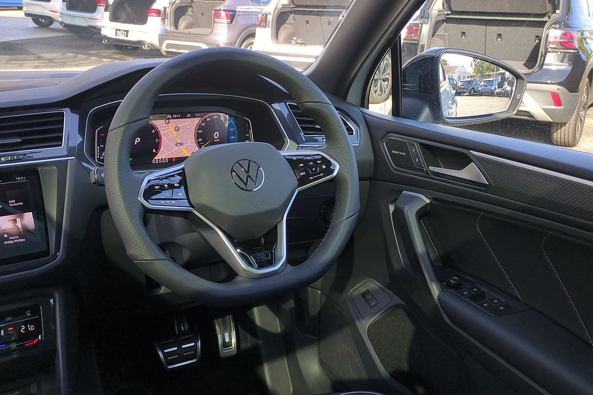 2024 Volkswagen Tiguan Wolfsburg Edition Allspace 5N